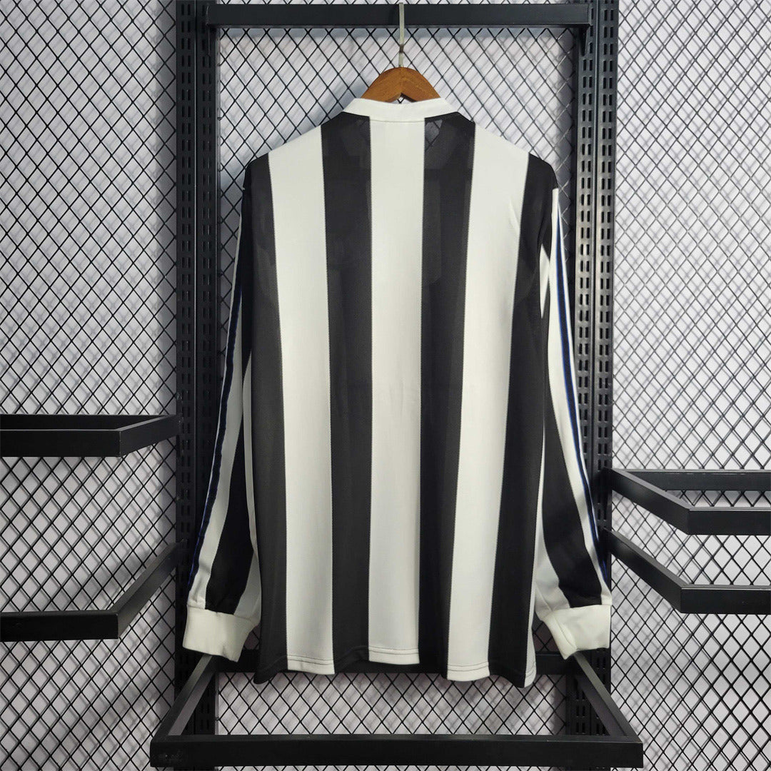 Newcastle. Camiseta local 1995-1997