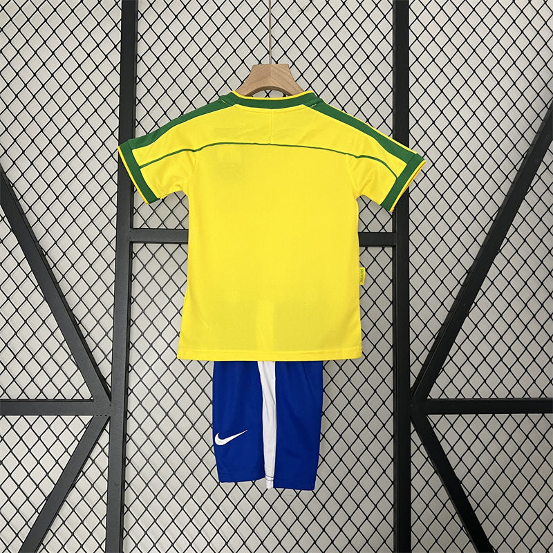 Selección de Brasil. Kit Niño local 1998