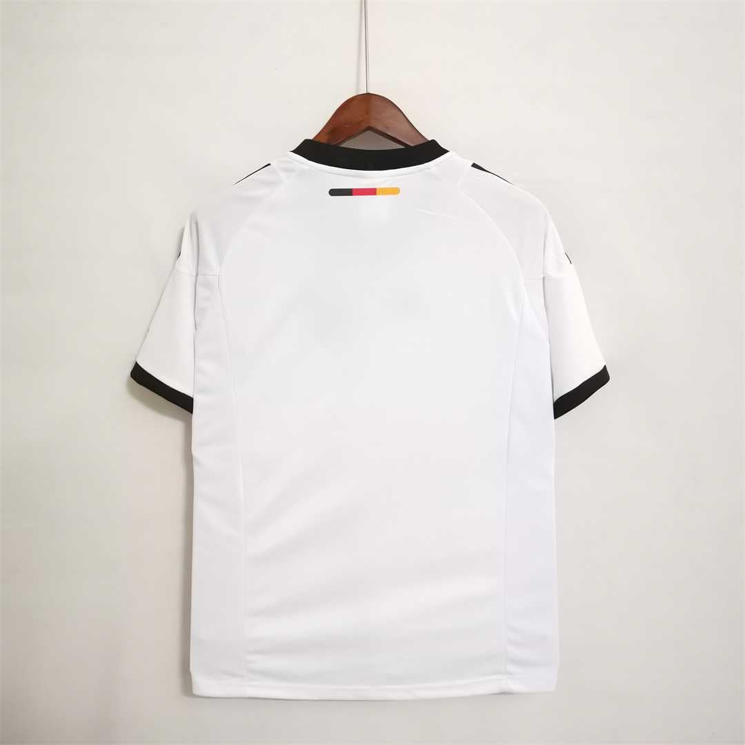 Selección de Alemania. Camiseta local 2002