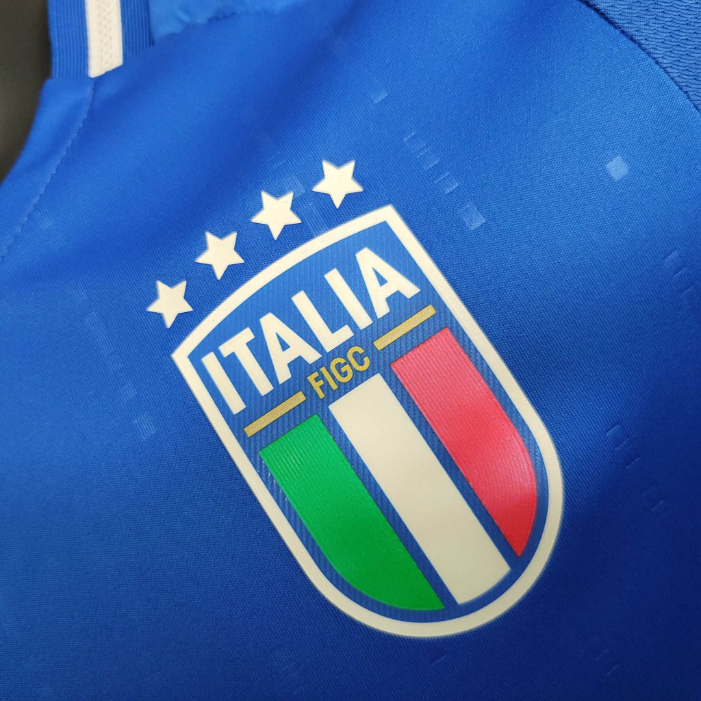 Selección de Italia. Camiseta local versión jugador 2024