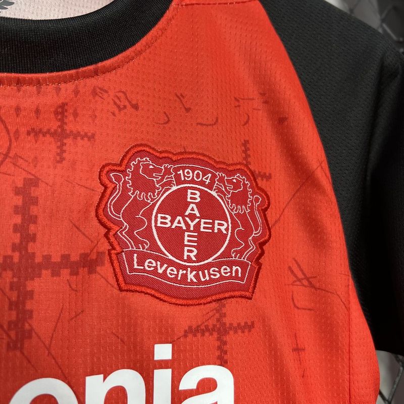 Bayer Leverkusen. Kit Niño local 2024-2025