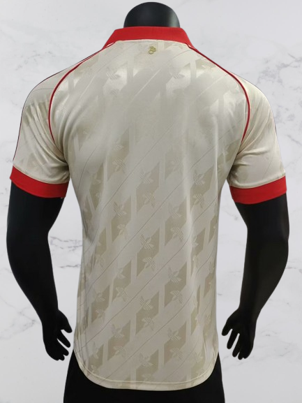 Bayern Munich. Edición Especial Retro Versión Jugador