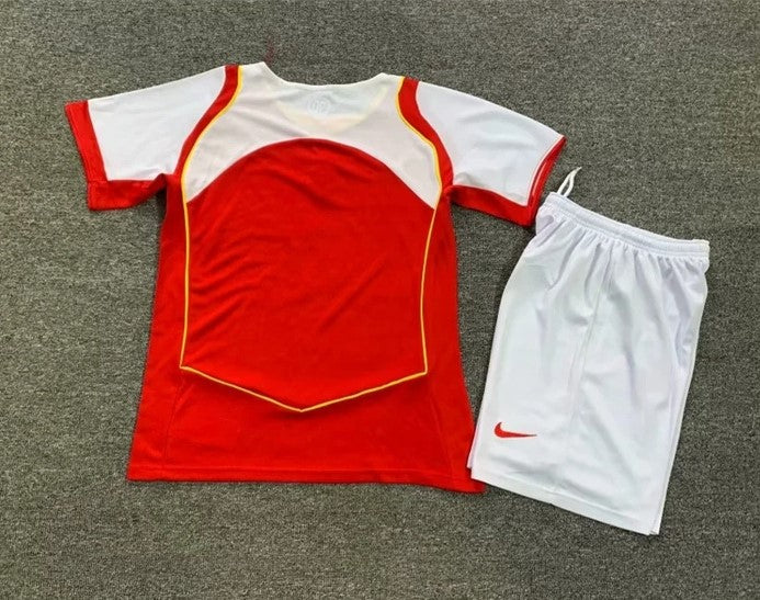 Arsenal. Kit Niño local 2004-2005