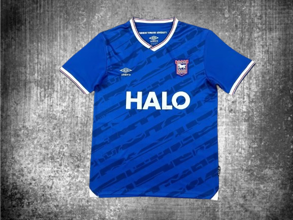 Ipswich Town. Camiseta local 2025-2026