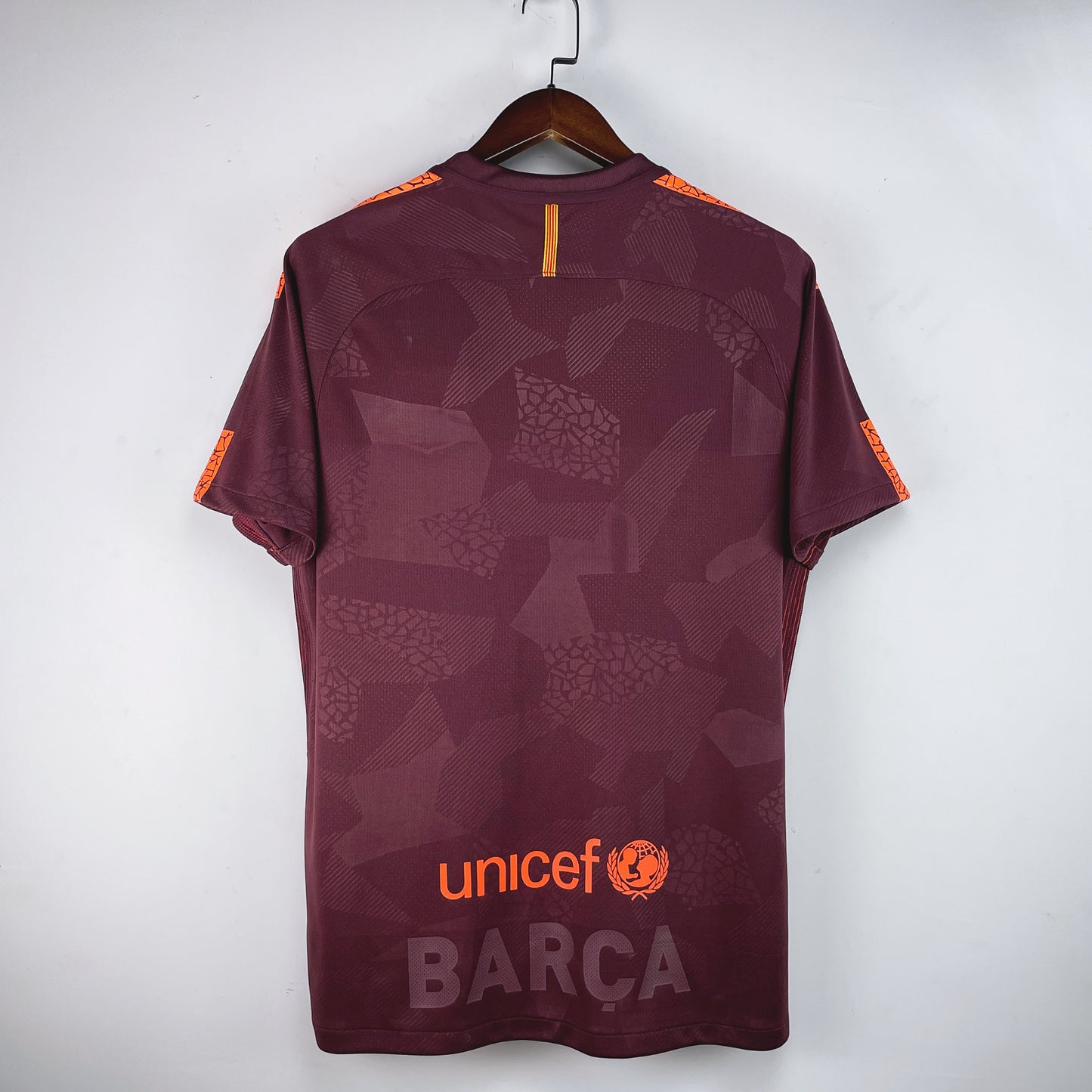FC Barcelona. Tercera camiseta 2017-2018