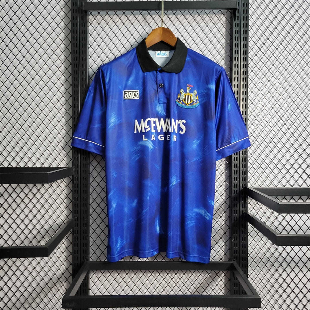 Newcastle. Camiseta visitante 1994-1995