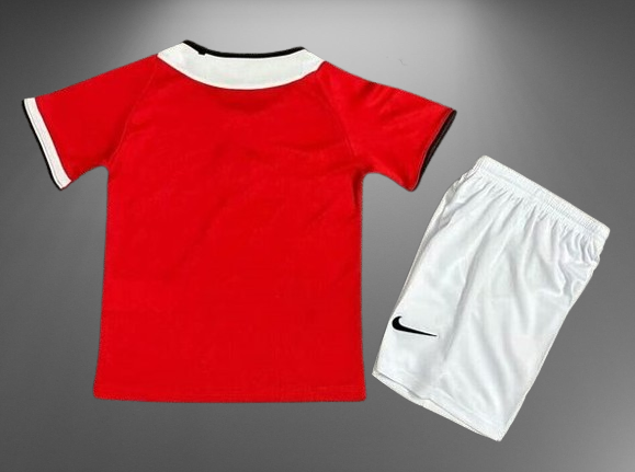 Manchester United. Kit Niño local 2004-2006