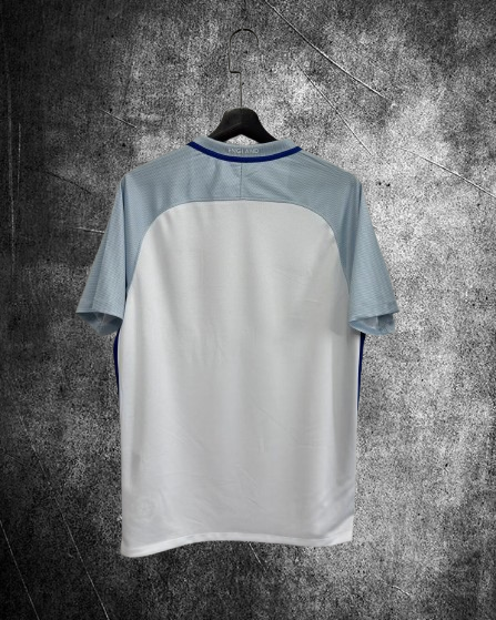 Selección de Inglaterra. Camiseta local 2016