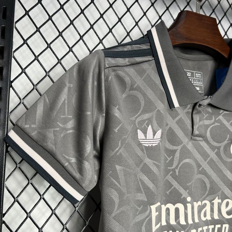 Real Madrid. Tercer kit 2024-2025