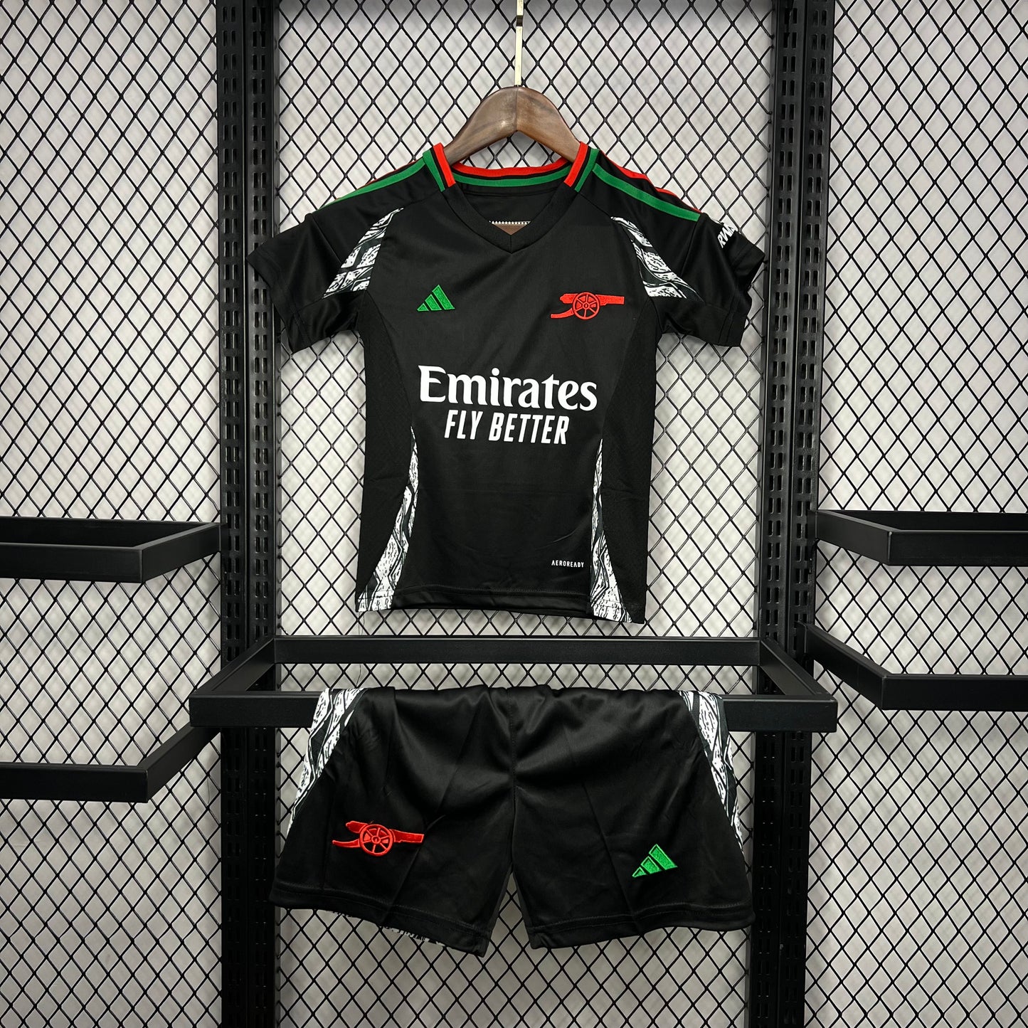 Arsenal. Kit Niño visitante 2024-2025