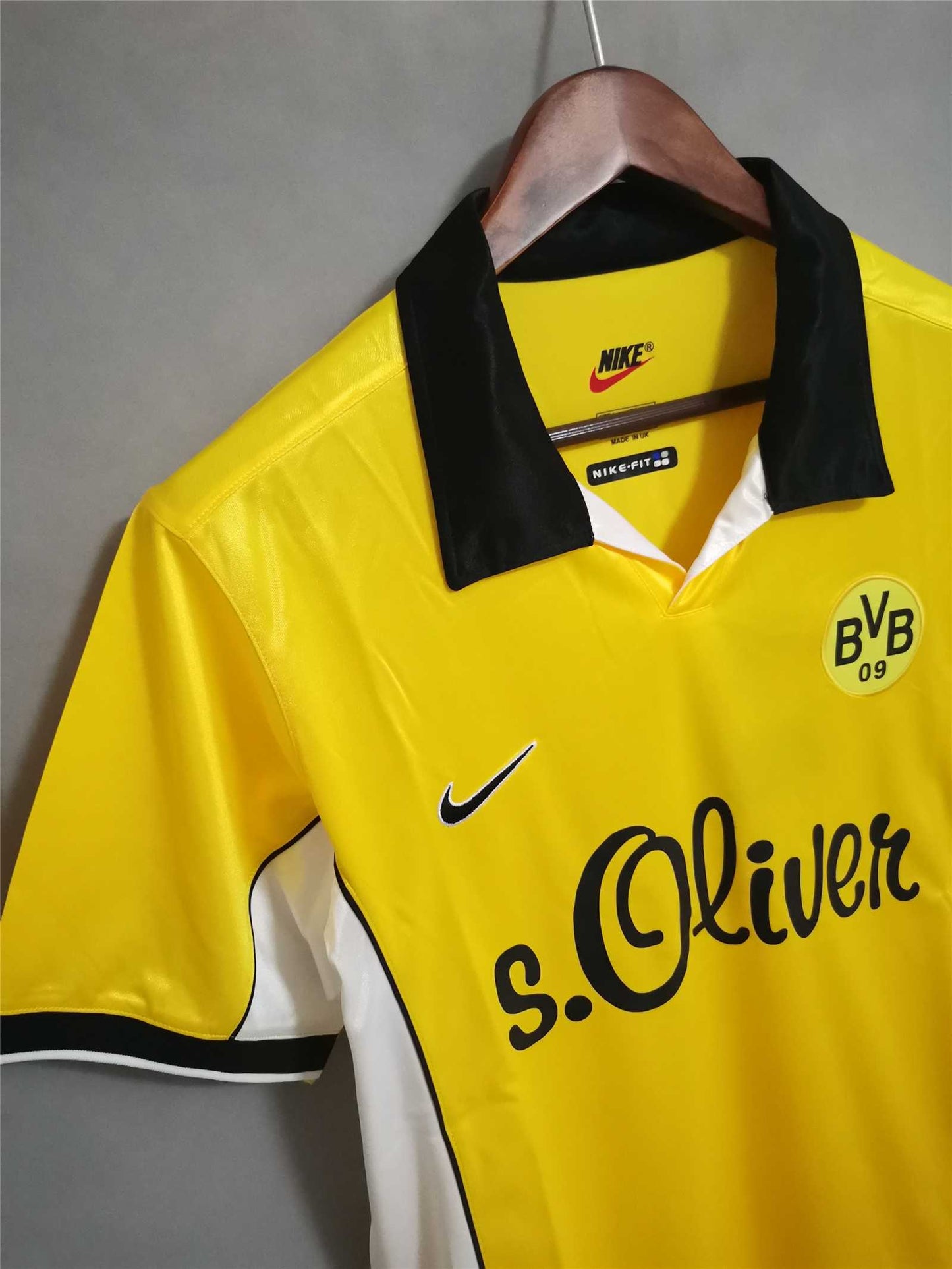Borussia Dortmund. Camiseta local 1998-1999