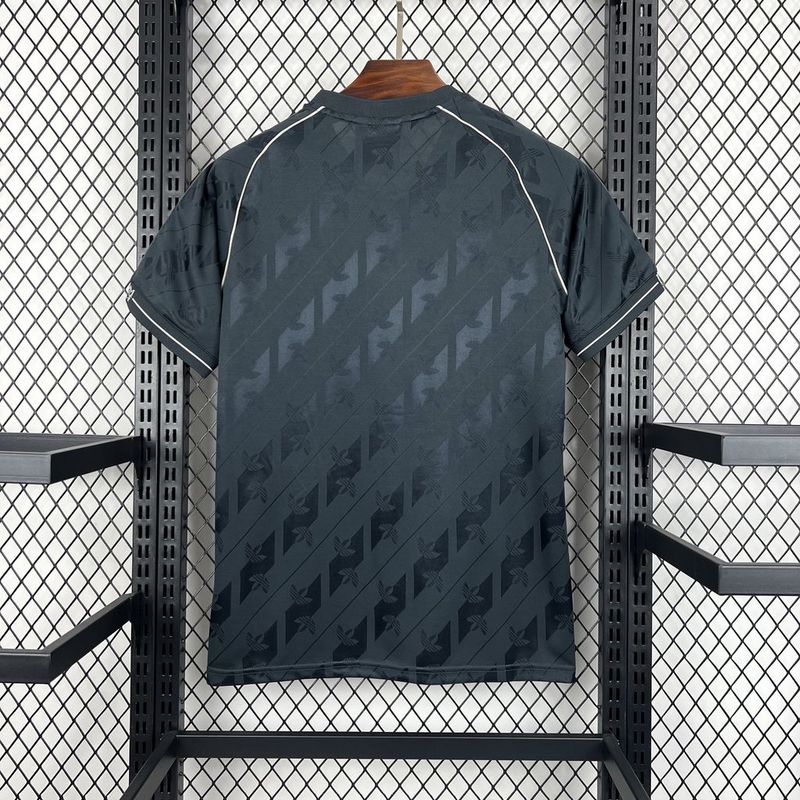 Real Madrid. Camiseta Special Edition Black