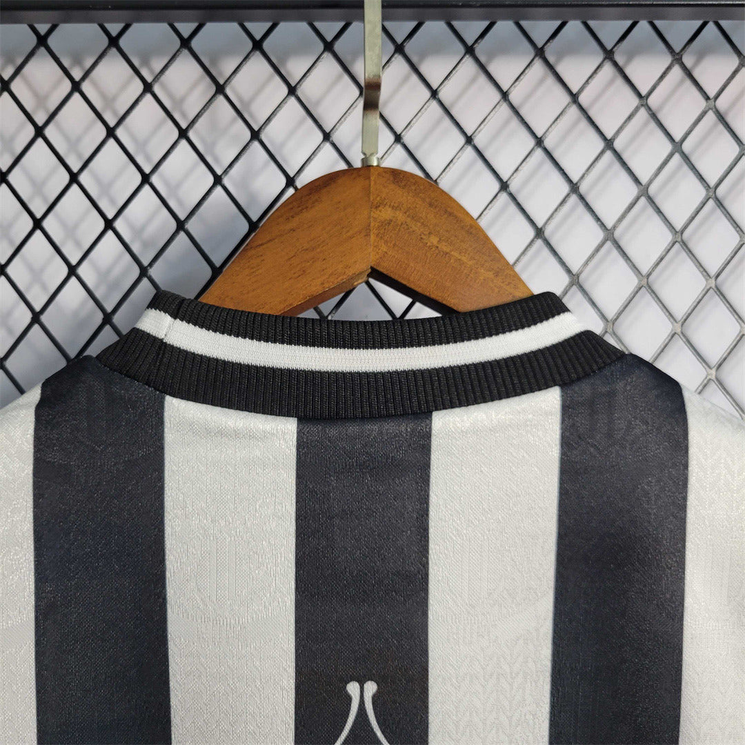 Newcastle. Camiseta local 1997-1999