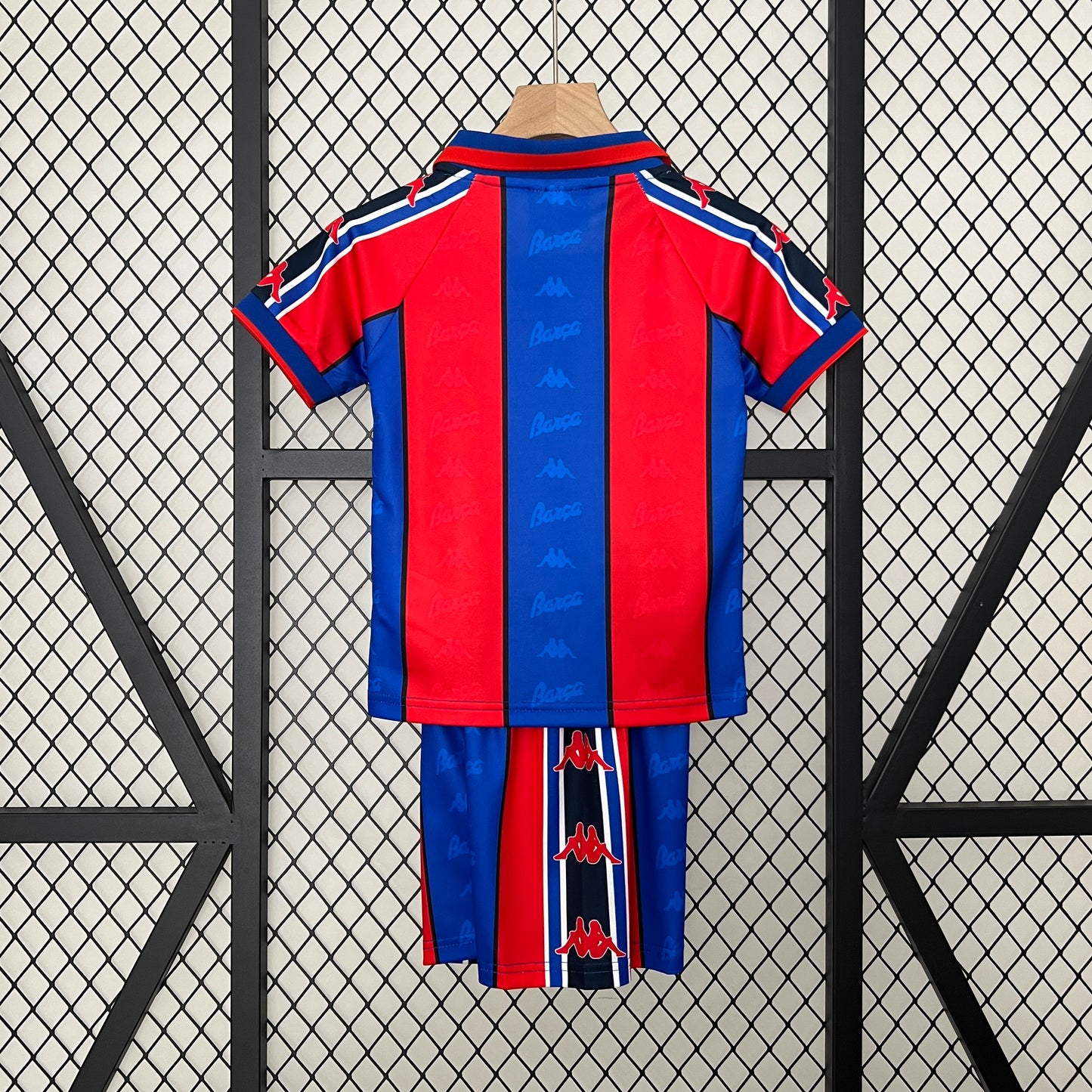 FC Barcelona. Kit Niño local 1995-1997