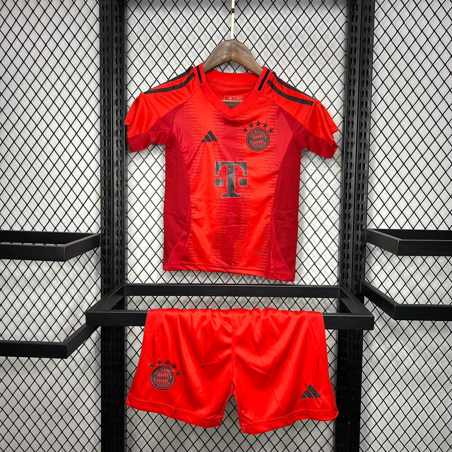 Chelsea. Kit Niño local 2024-2025