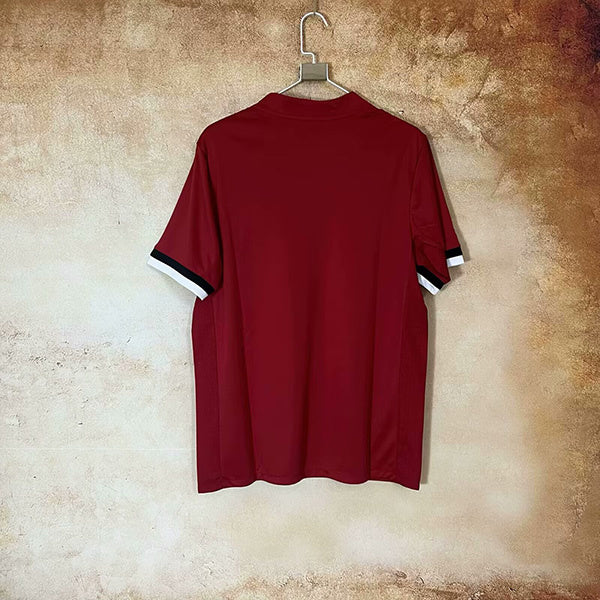 Manchester United. Camiseta local 2017-2018