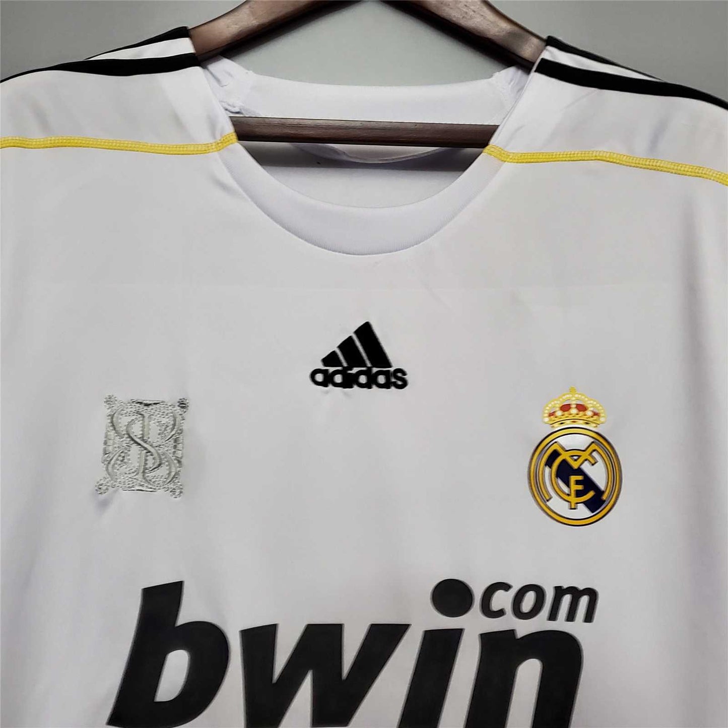 Real Madrid. Camiseta local 2009-2010