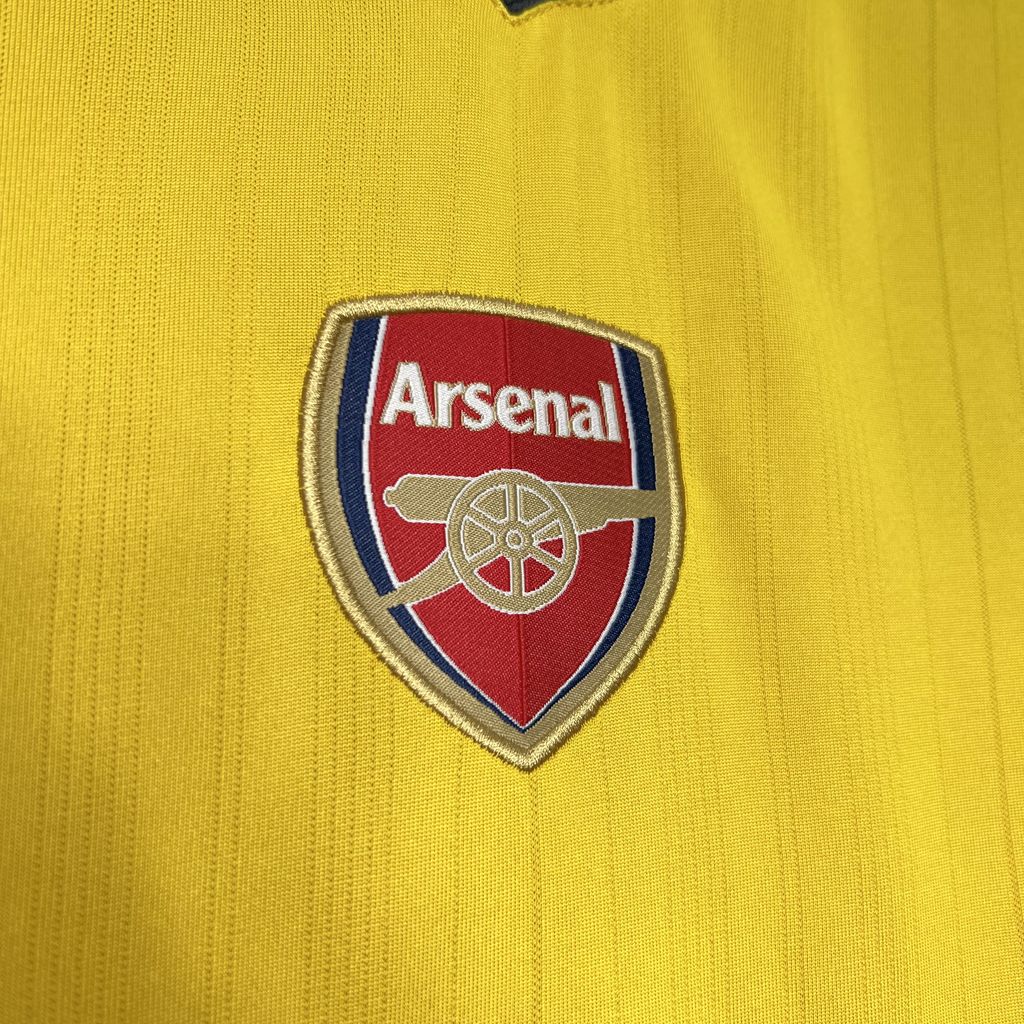 Arsenal. Camiseta visitante 2005-2006