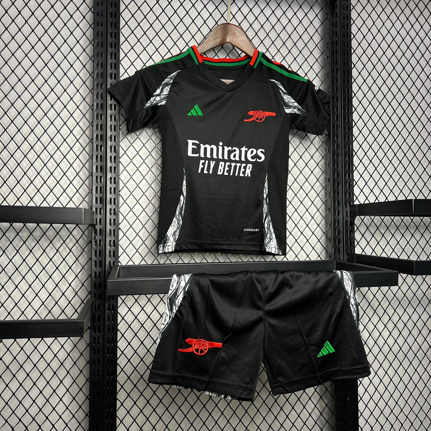 Arsenal. Kit Niño visitante 2024-2025