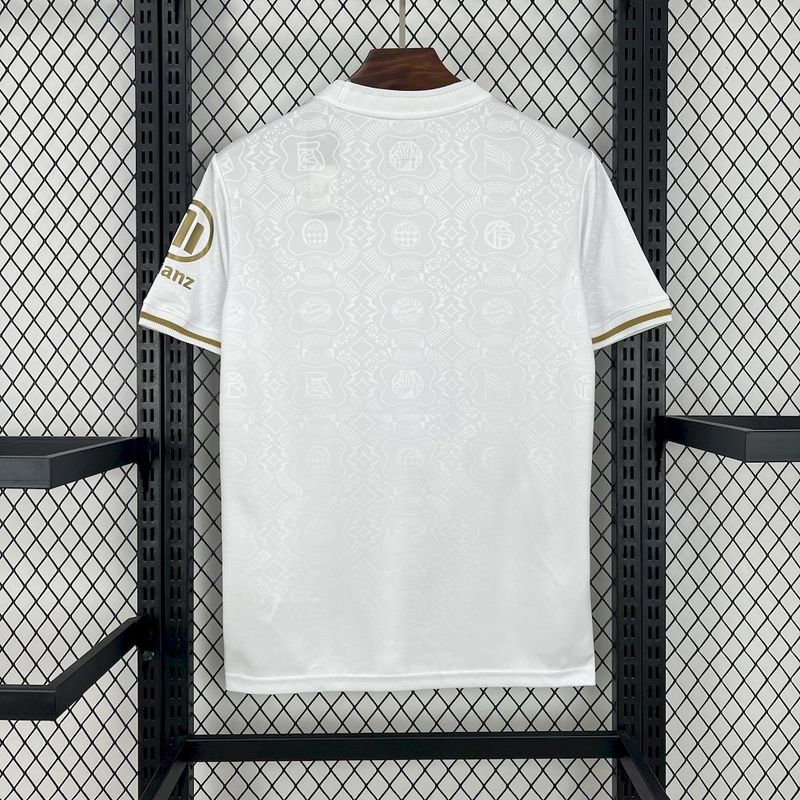 Bayern Munich . Camiseta 125 Aniversario White