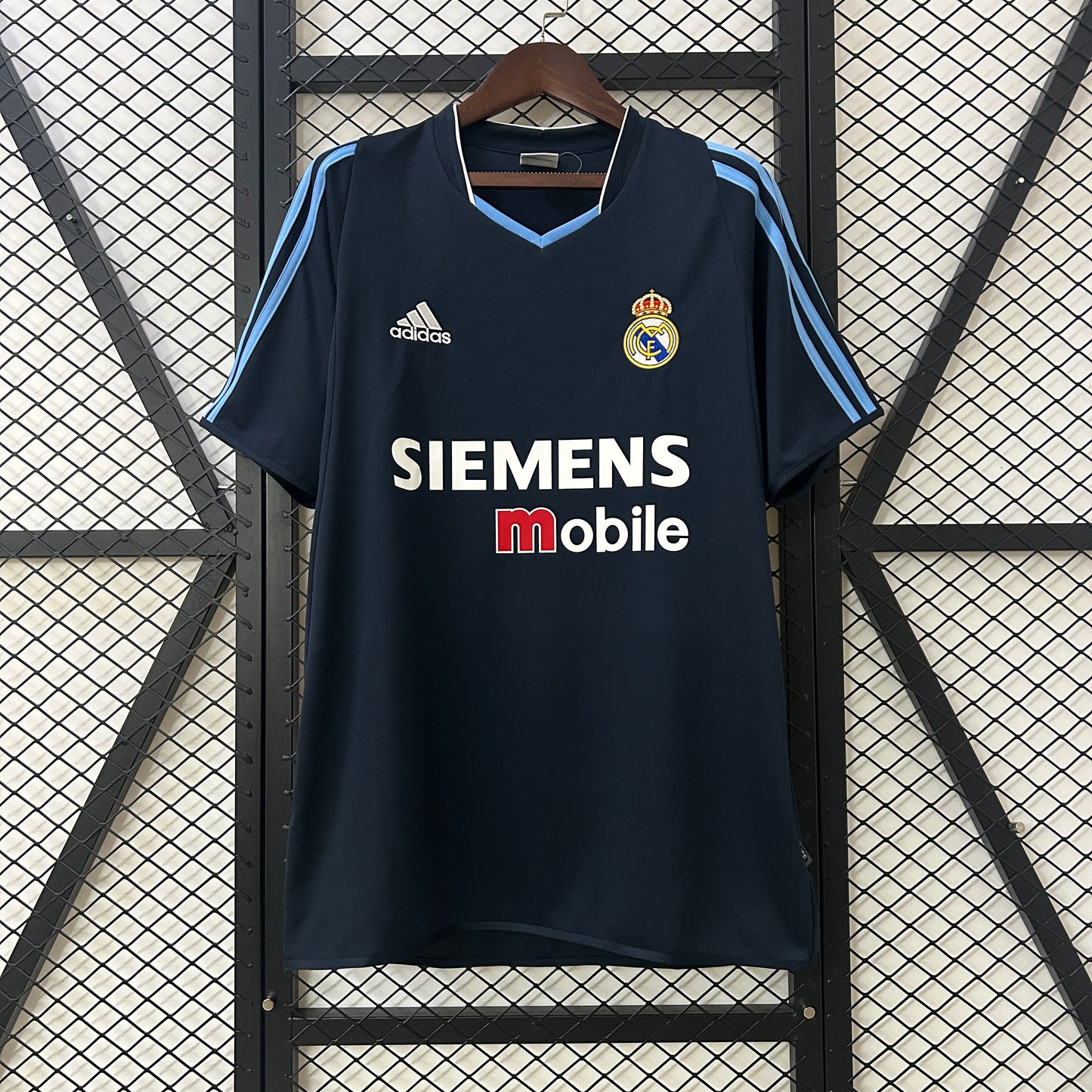 Real Madrid. Camiseta visitante 2003-2004
