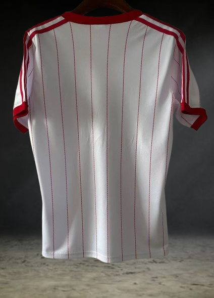 Hamburgo. Camiseta local 1981-1982