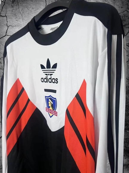 Colo Colo. Polerón Retro (Copia)