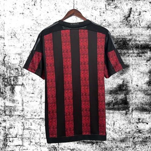 AC Milán. Camiseta local 2015-2016