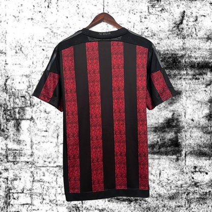 AC Milán. Camiseta local 2015-2016