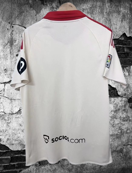 Sevilla. Camiseta local 2025-2026 RETRO