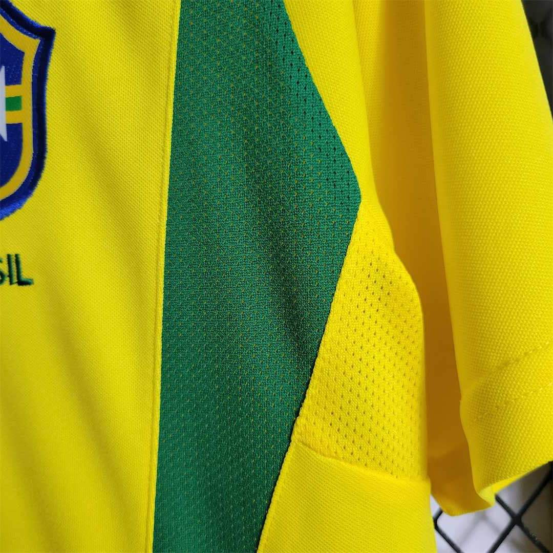 Selección de Brasil. Camiseta local 2002