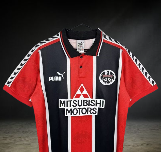 Frankfurt. Camiseta local 1996-1997