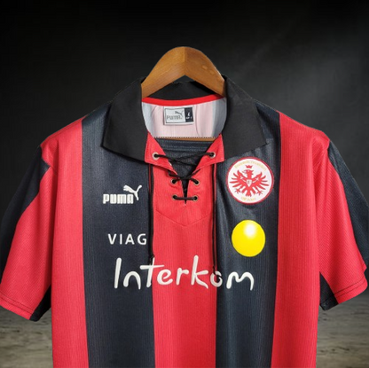 Frankfurt. Camiseta local 1998-2000
