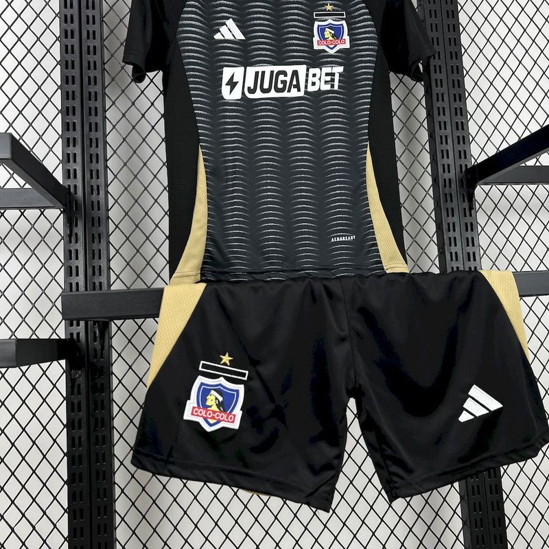 Colo Colo. Kit Niño visitante 2025
