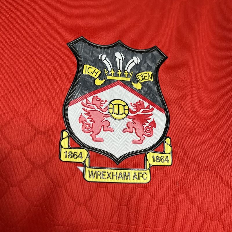 Wrexham. Camiseta local 2024-2025