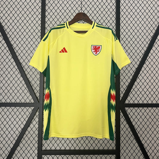 Selección de Gales. Camiseta visitante 2024