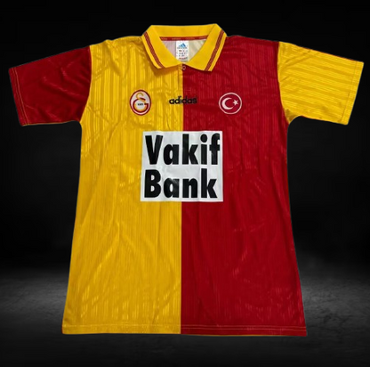 Galatasaray. Camiseta local 1996-1997