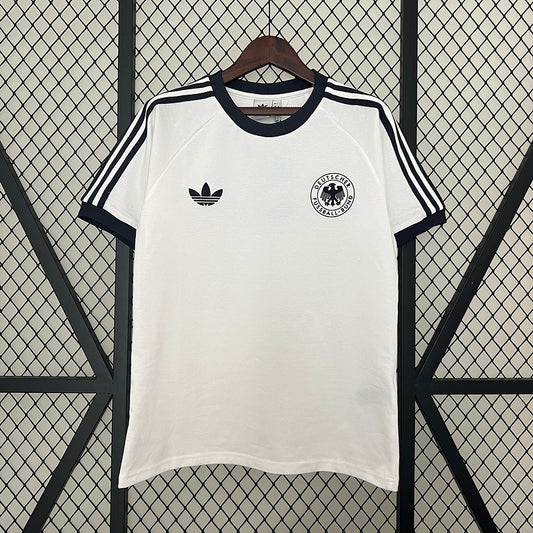 Selección de Alemania. Camiseta Special Retro