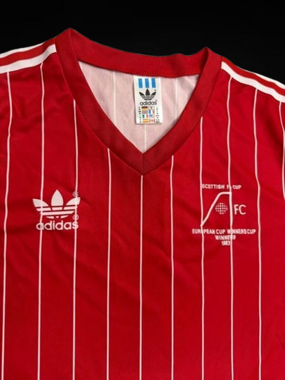 Aberdeen. Camiseta local 1982-1983
