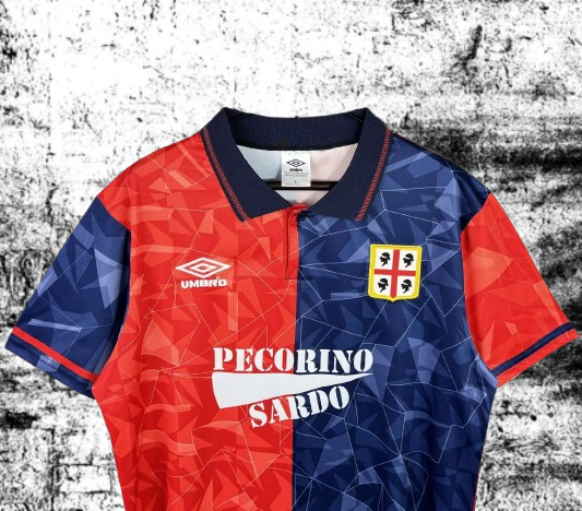 Cagliari. Camiseta local 1992-1993