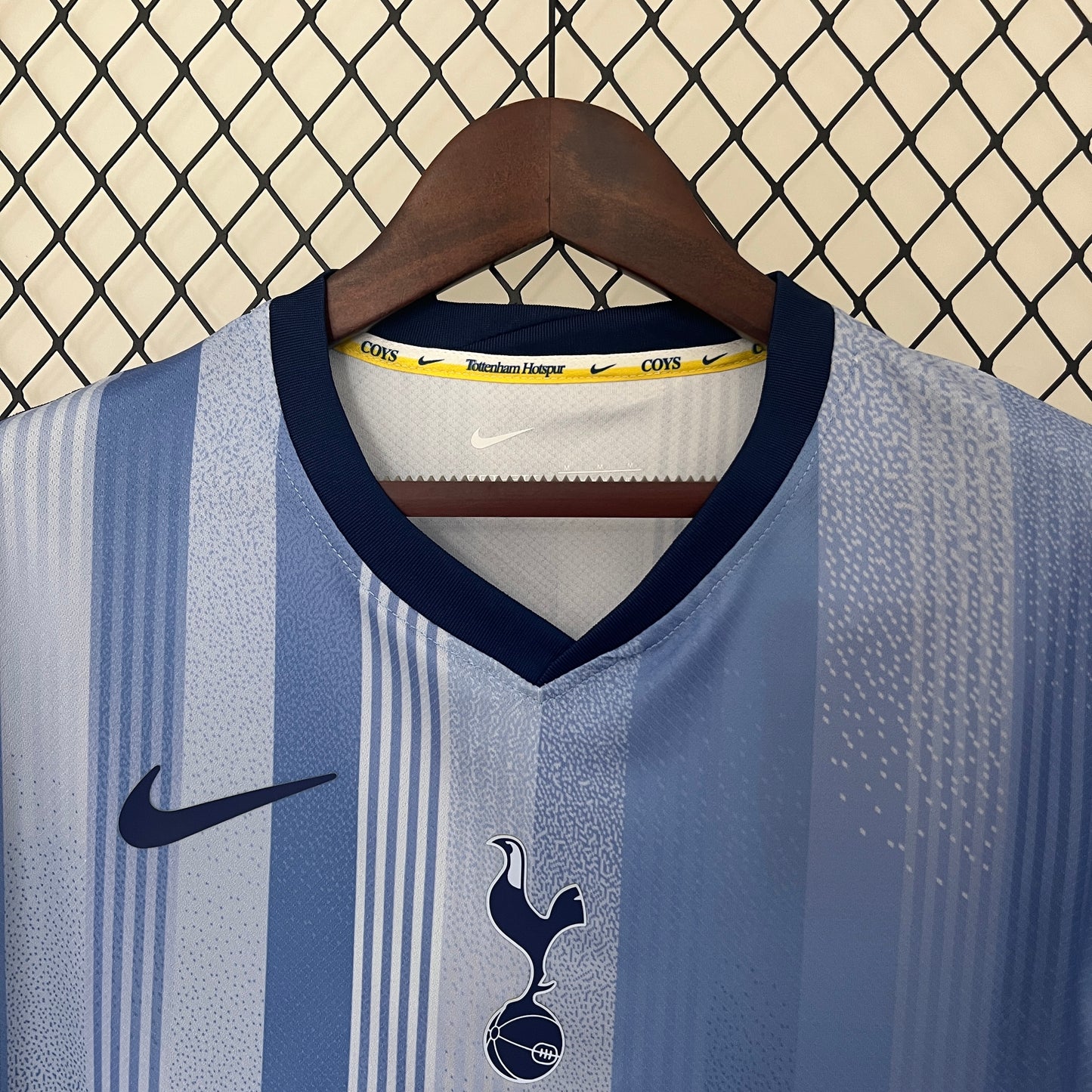 Tottenham. Camiseta visitante 2024-2025