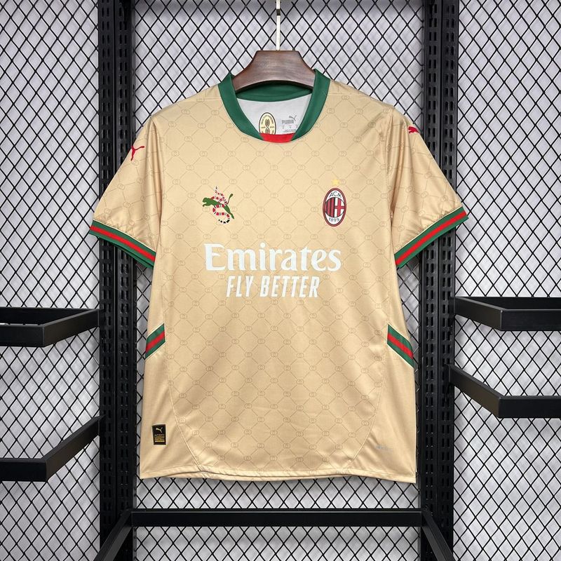 AC Milán. Camiseta Gucci Edition