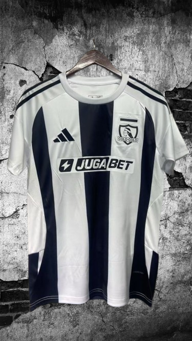 Colo Colo. Camiseta Black and White Special