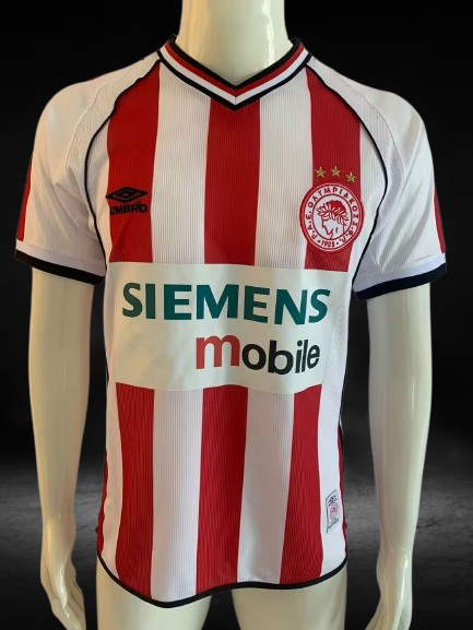 Olympiakos . Camiseta local 2001-2002