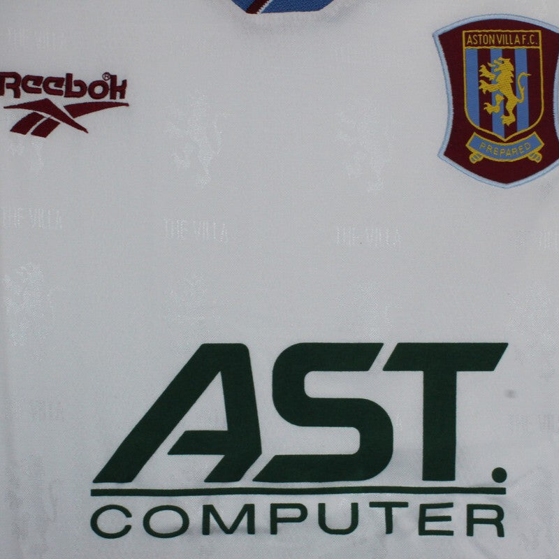 Aston Villa. Camiseta visitante 1996-1997