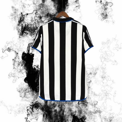 Newcastle. Camiseta local 1999-2000