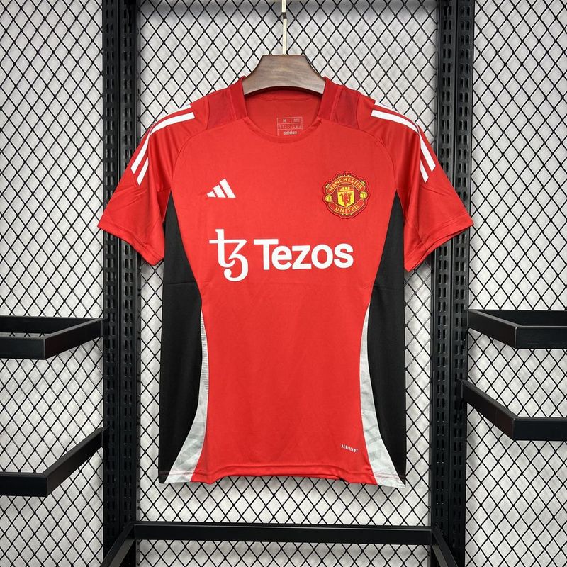 Manchester United. Camiseta Pre-Match Red 2024-2025