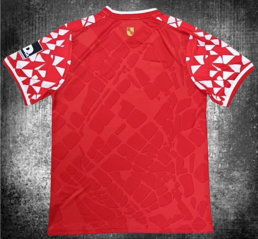 Mainz. Camiseta local 2025-2026