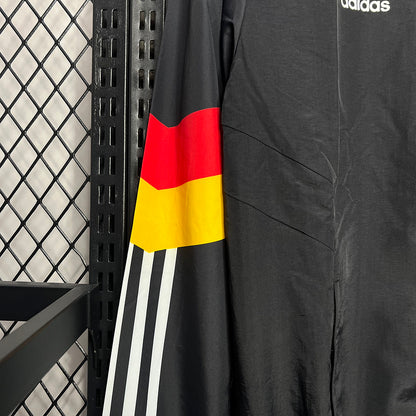 Selección de Alemania. Cortaviento Black