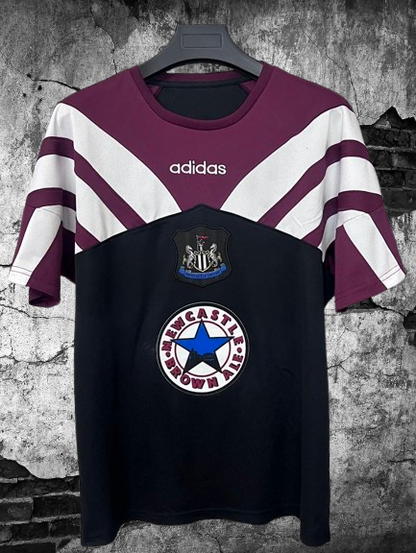 Newcastle United. Camiseta Retro 1996-1997